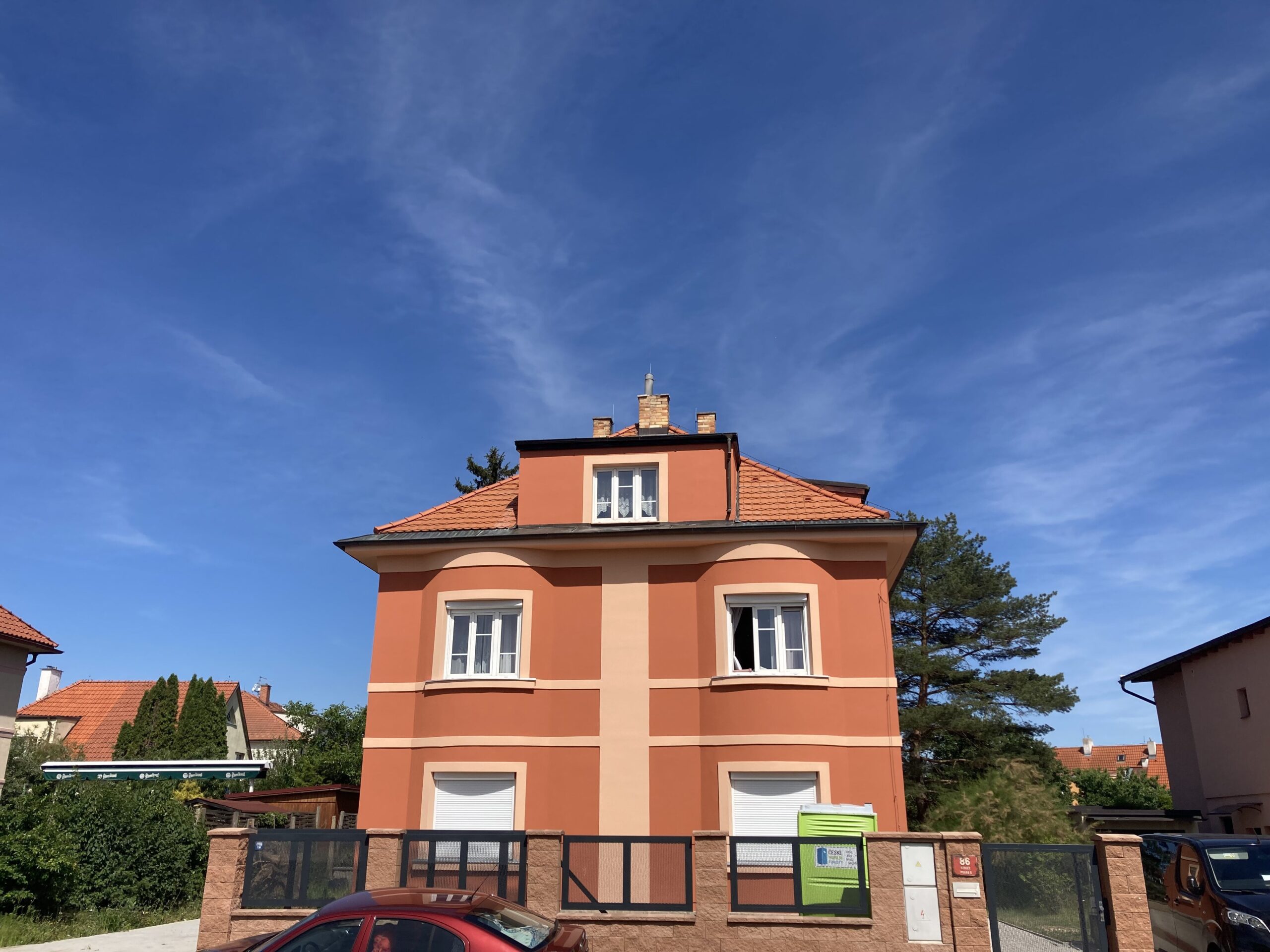 RENOVACE FASÁDY DOMU – PRAHA